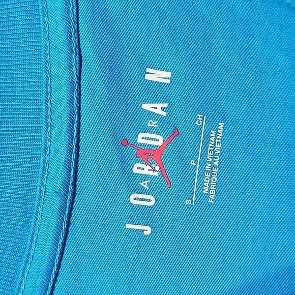 Jordan Vibrant Sky Blue Short Sleeve Tee with Bold MJ Graphic Design Small NWT - Picture 4 of 6